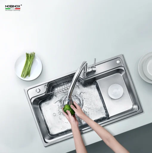 Chậu rửa bát Nobinox Higon NH905 bền bỉ và dễ dàng vệ sinh.