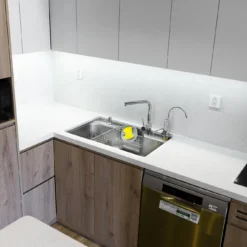 Bồn rửa chén Nobinox Liken NL725D giúp tiết kiệm thời gian làm sạch.