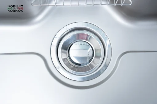Chậu rửa bát 1 hố Nobinox Liken NL725D với chất liệu inox chống oxi hóa.