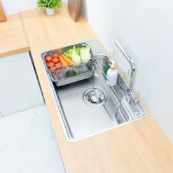 Chậu rửa bát 1 hố Nobinox Liken NL792D cho không gian bếp thêm gọn gàng.