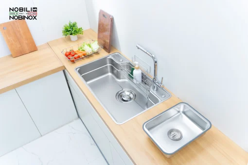 Bồn rửa chén Nobinox Liken NL792D tiết kiệm không gian và thời gian làm sạch.