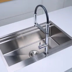 CHẬU RỬA BÁT 1 HỐ ARTINOX TITANIUM NA805T với thiết kế bồn rửa chén inox hiện đại, chậu rửa chén tiện dụng cho mọi gian bếp