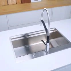 CHẬU RỬA BÁT 1 HỐ ARTINOX MOSE NA808 với thiết kế bồn rửa chén inox hiện đại, chậu rửa chén tiện dụng cho mọi gian bếp