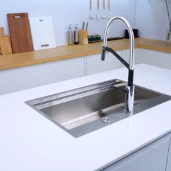 CHẬU RỬA BÁT 1 HỐ ARTINOX MOSE NA808 với thiết kế bồn rửa chén inox hiện đại, chậu rửa chén tiện dụng cho mọi gian bếp