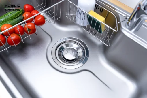 Chậu rửa bát 1 hố Nobinox Liken NL724D dễ dàng vệ sinh.