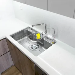 Bồn rửa chén Nobinox Liken NL725D giúp bảo vệ bề mặt chống ăn mòn.