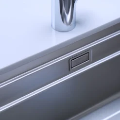 Chậu rửa bát 1 hố Nobinox Lira NJ562D chất liệu inox chống bám bẩn – Bồn rửa chén dễ bảo dưỡng.