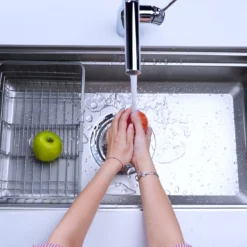Chậu rửa bát 1 hố Nobinox Lira NJ562D chất liệu inox chống bám bẩn – Bồn rửa chén dễ bảo dưỡng.