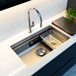 Chậu rửa bát 1 hố Nobinox Lira NJ562D chống oxi hóa, bền đẹp theo thời gian – Bồn rửa chén phù hợp mọi không gian.