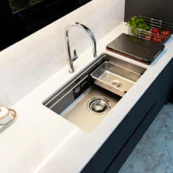 Chậu rửa bát 1 hố Nobinox Lira NJ562D chống oxi hóa, bền đẹp theo thời gian – Bồn rửa chén phù hợp mọi không gian.