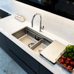 Chậu rửa bát 1 hố Nobinox Lira NJ562D chống oxi hóa, bền đẹp theo thời gian – Bồn rửa chén phù hợp mọi không gian.