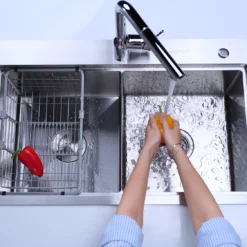 CHẬU RỬA BÁT 2 HỐ NOBINOX LUMIA NJ522 với thiết kế bồn rửa chén inox hiện đại, chậu rửa chén tiện dụng cho mọi gian bếp