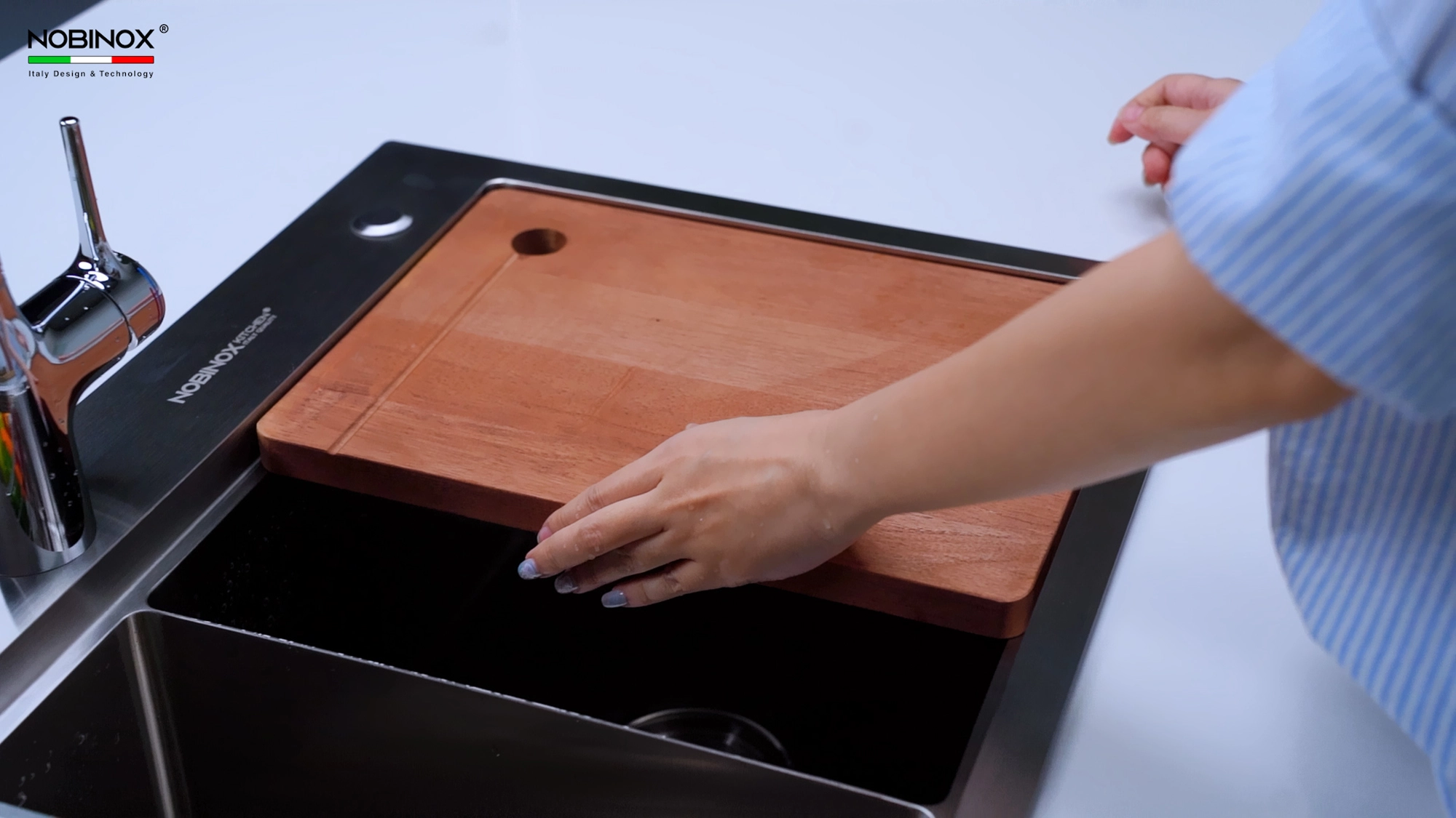 CHẬU RỬA BÁT 2 HỐ NOBINOX LUMIA NJ522 quà tặng khi mua sản phẩm CHẬU RỬA BÁT 2 HỐ NOBINOX LUMIA NJ522 quà tặng khi mua sản phẩm