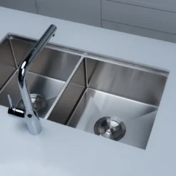 CHẬU RỬA BÁT 2 HỐ NOBINOX LUMIA NJ524 với thiết kế bồn rửa chén inox hiện đại, chậu rửa chén tiện dụng cho mọi gian bếp