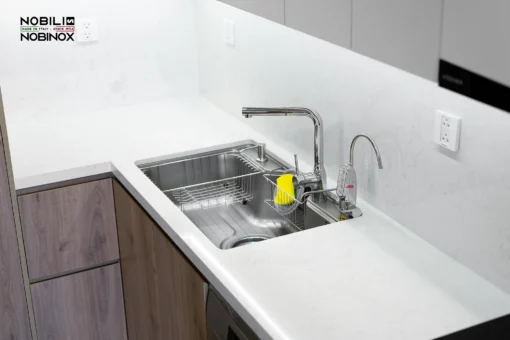 Bồn rửa chén Nobinox Liken NL725D dễ dàng làm sạch sau mỗi lần sử dụng.