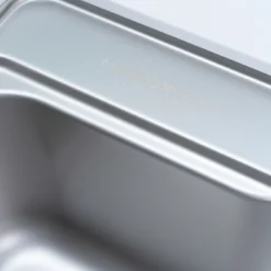 Bồn rửa chén Nobinox Liken NL725D chắc chắn, chịu lực tốt trong mọi điều kiện.