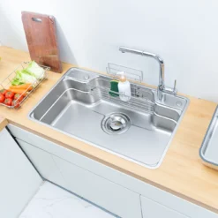 Chậu rửa bát Nobinox Liken NL792D giúp tăng tính thẩm mỹ cho không gian bếp.