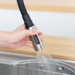 VÒI RỬA BÁT CẦN MỀM NOBINOX ALTO NX550 vòi nước rửa chén với thiết kế linh hoạt, dễ dàng sử dụng