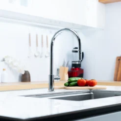VÒI RỬA BÁT DÂY RÚT NOBILI FLAG NB205 vòi nước rửa chén thiết kế dây rút, dễ dàng điều chỉnh