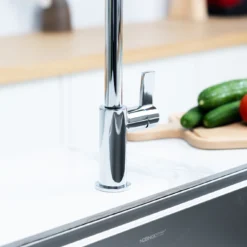 VÒI RỬA BÁT DÂY RÚT NOBILI FLAG NB205 vòi nước rửa chén thiết kế dây rút, dễ dàng điều chỉnh
