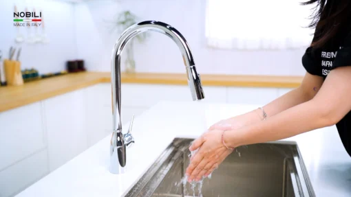VÒI RỬA BÁT DÂY RÚT NOBILI MANIA NB305C vòi nước rửa chén tiết kiệm nước, thiết kế đẹp mắt