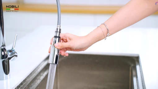 VÒI RỬA BÁT DÂY RÚT NOBILI MANIA NB305C vòi nước rửa chén tiết kiệm nước, thiết kế đẹp mắt
